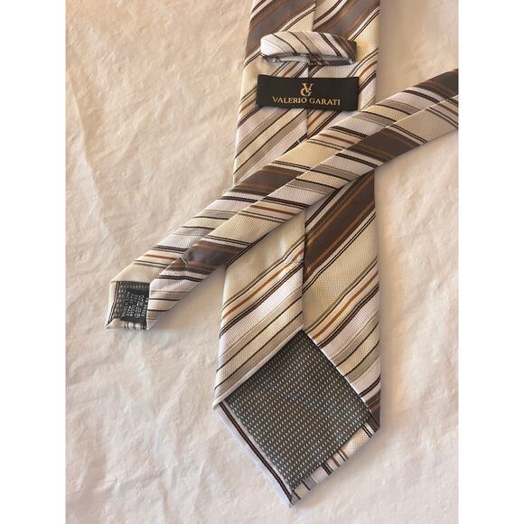 Valerio Garati Necktie  - 100% Polyester Brown Cream Gray Off White Striped Tie - Picture 5 of 13